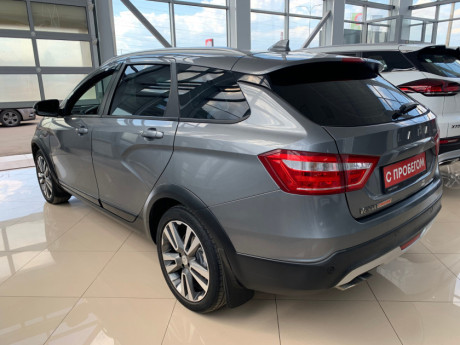 Lada VESTA
